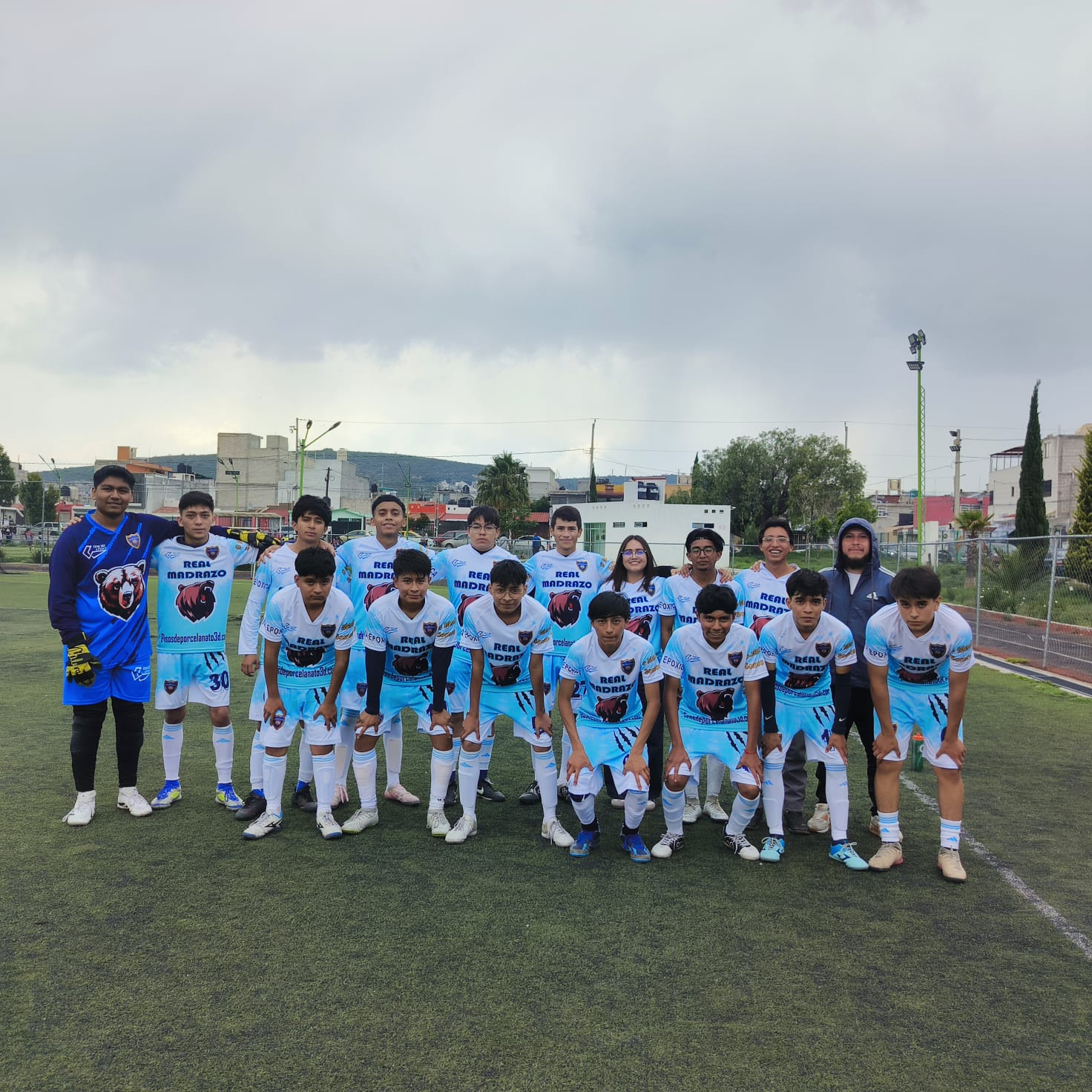 Fotografía del equipo Real Madrazo en el estadio